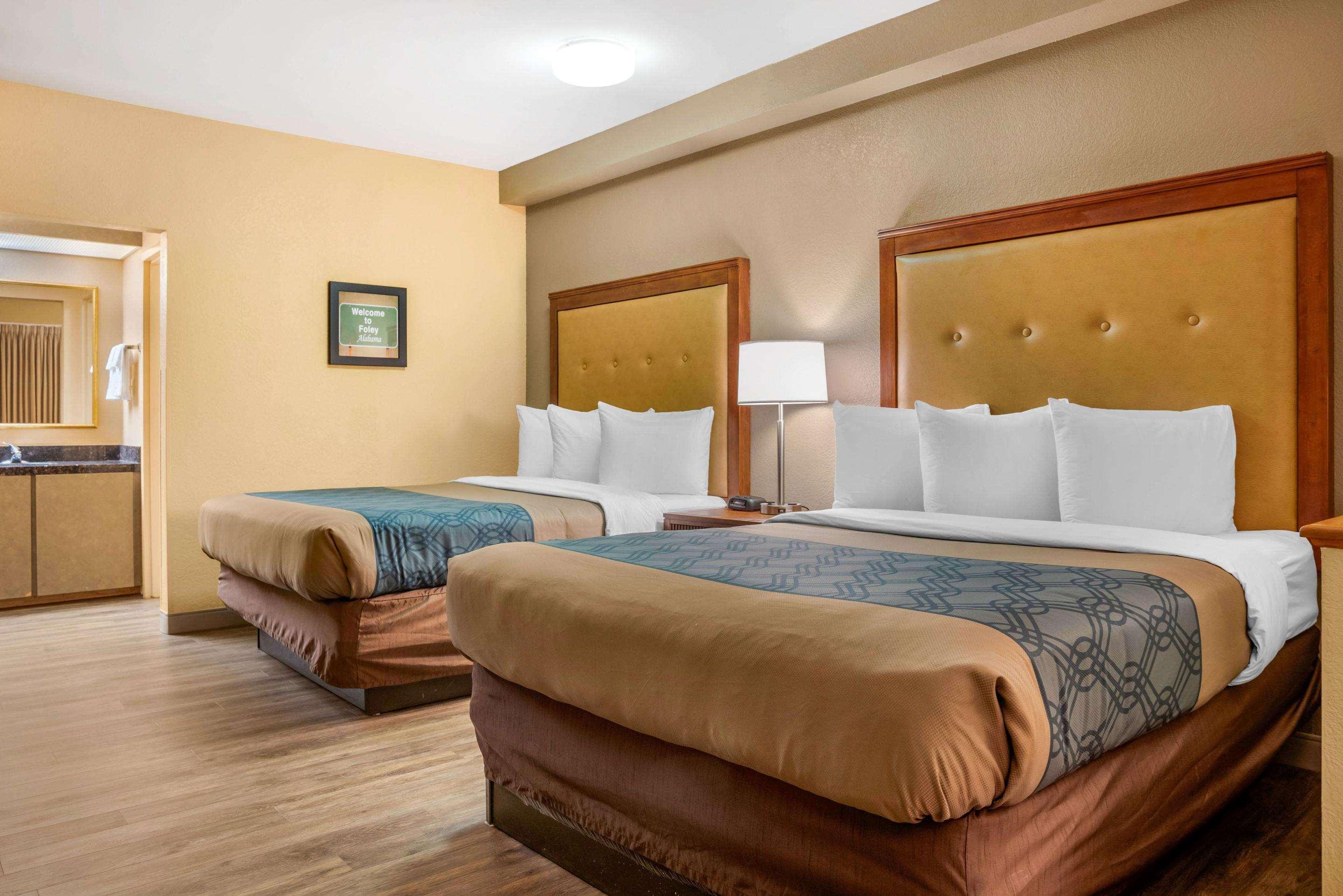 Econo Lodge Inn & Suites Foley-North Gulf Shores Eksteriør billede