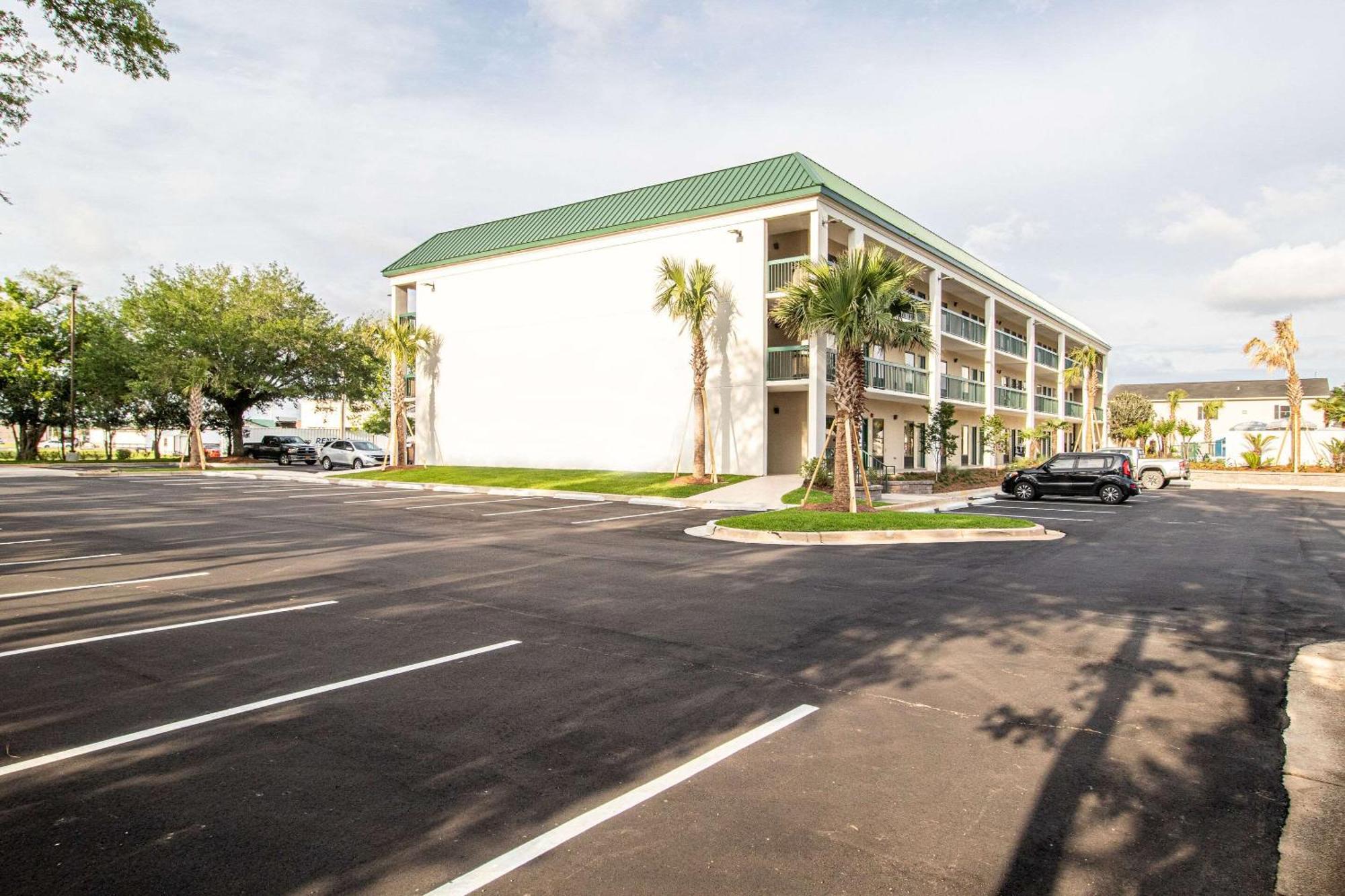 Econo Lodge Inn & Suites Foley-North Gulf Shores Eksteriør billede