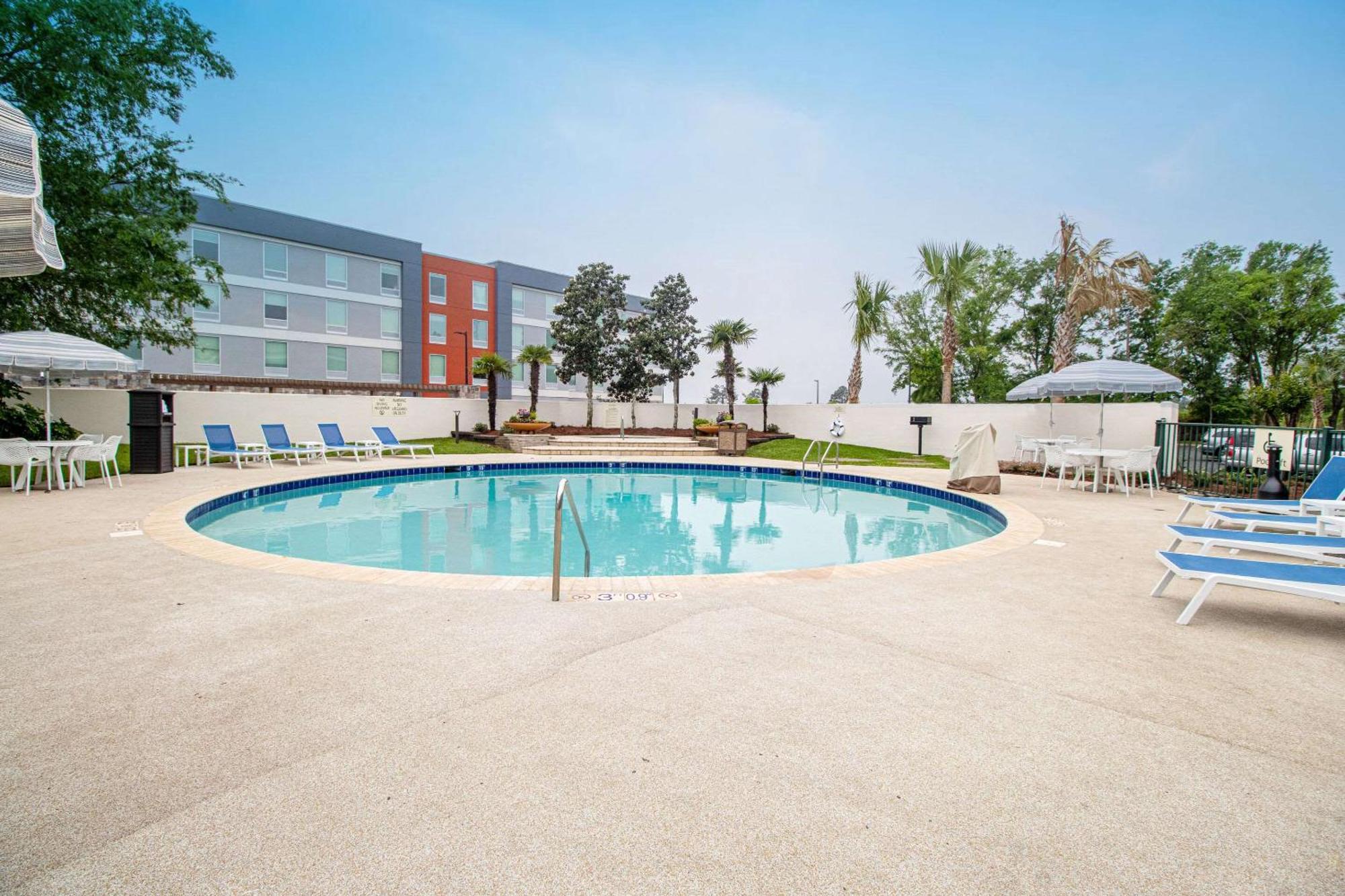 Econo Lodge Inn & Suites Foley-North Gulf Shores Eksteriør billede