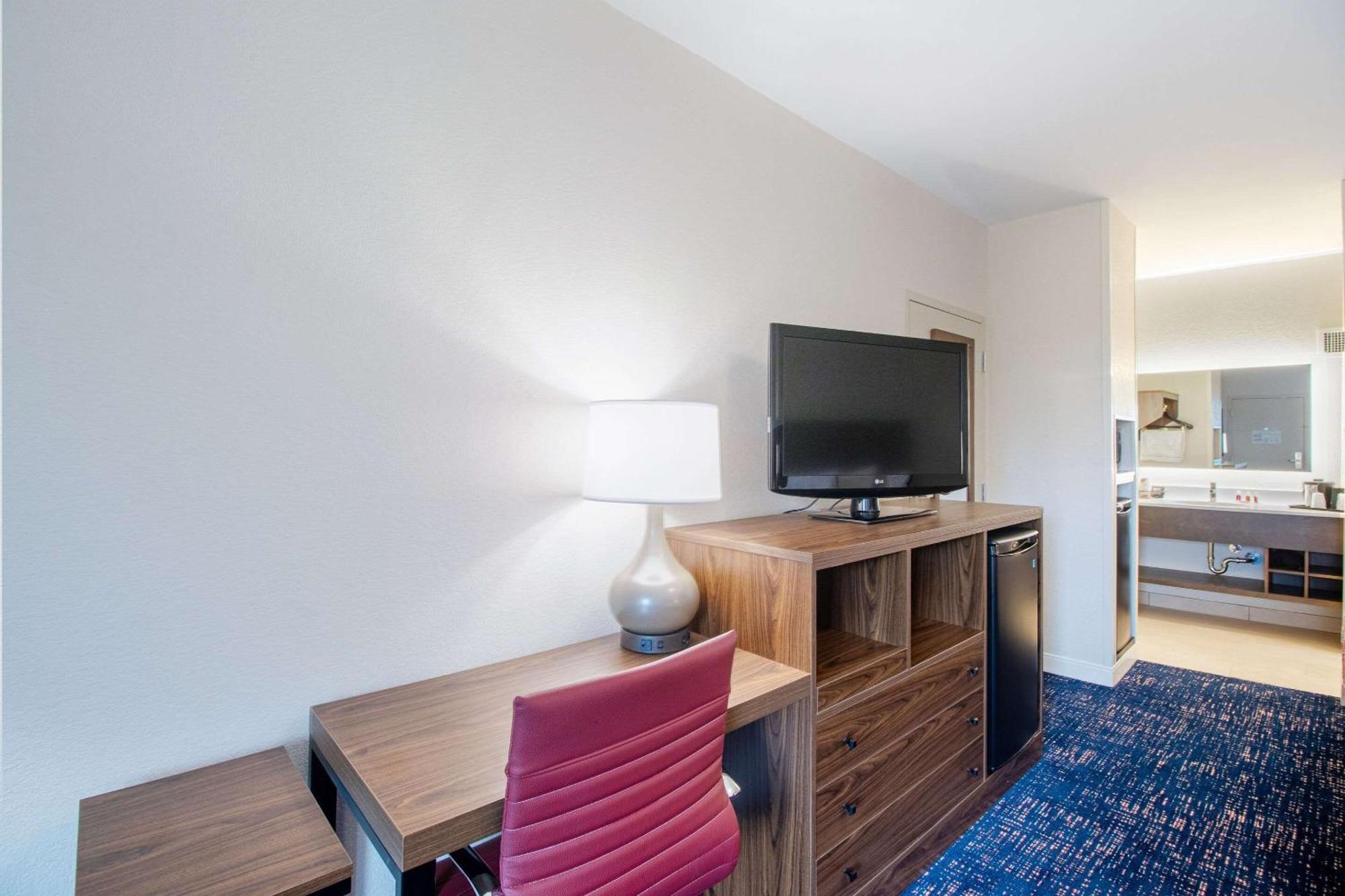 Econo Lodge Inn & Suites Foley-North Gulf Shores Eksteriør billede